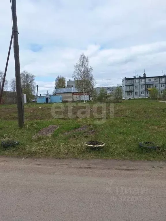 Участок в Вологодская область, пос. Перьево пер. Школьный, 2 (8.5 ... - Фото 1