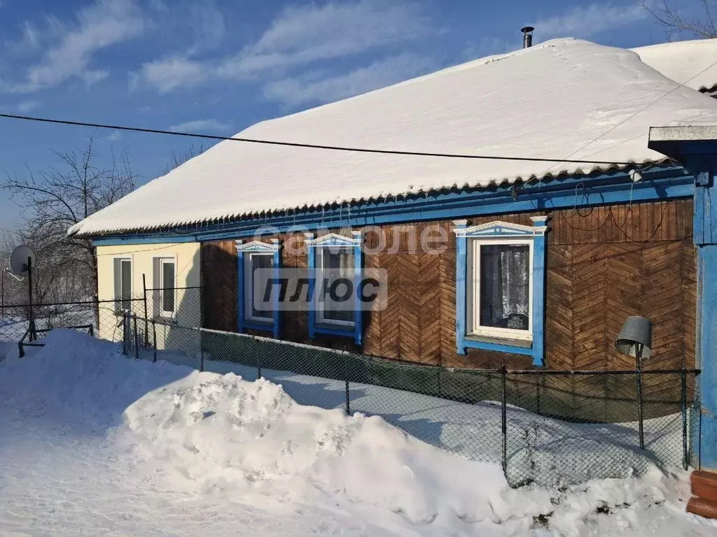 Дом в Алтайский край, Бийск городской округ, пос. Нагорный пер. ... - Фото 1