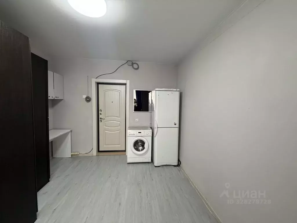 Комната Свердловская область, Екатеринбург ул. Шишимская, 22 (13.0 м) - Фото 1