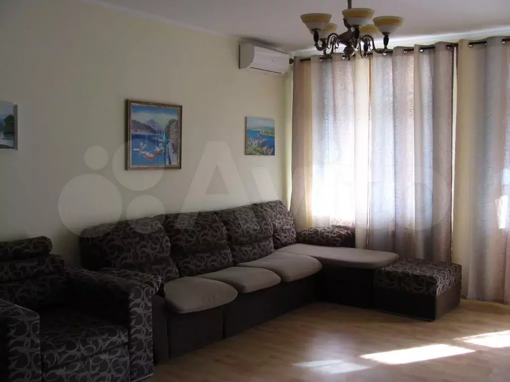 2-к. квартира, 90 м, 2/5 эт. - Фото 1
