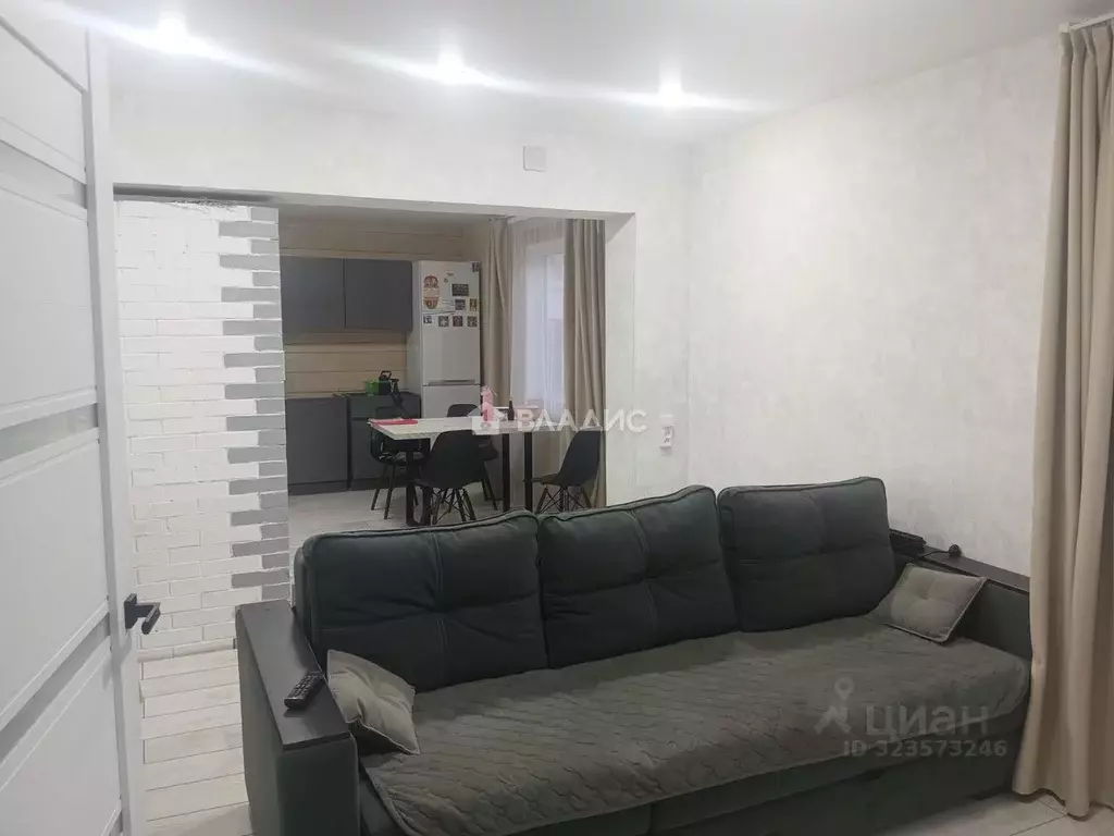 Дом в Бурятия, Иволгинский район, Сотниковское с/пос, с. Сотниково ул. ... - Фото 1