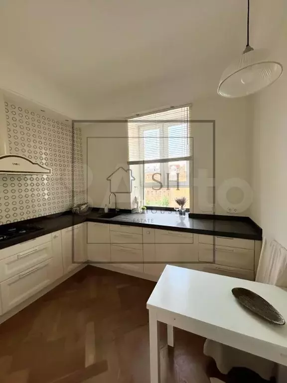 3-к. квартира, 90 м, 5/5 эт. - Фото 0