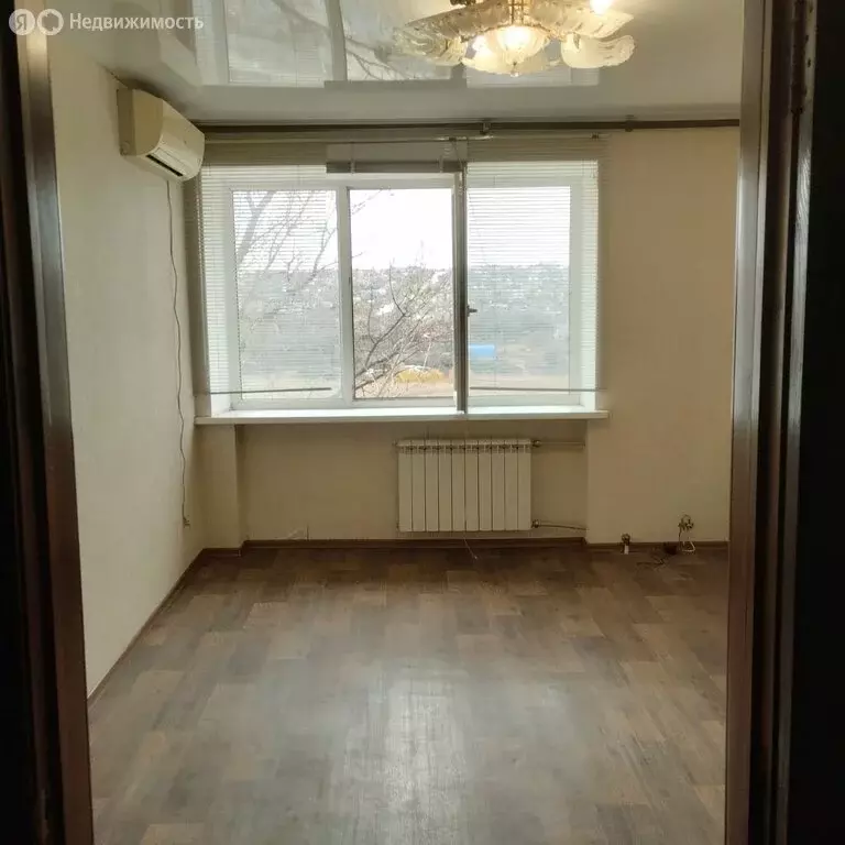 2-комнатная квартира: Волгоград, посёлок Ангарский, улица ... - Фото 1