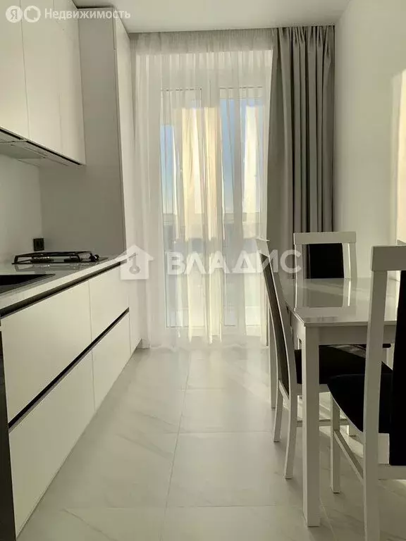 1-комнатная квартира: Калининград, улица Маршала Новикова, 11 (33 м) - Фото 0