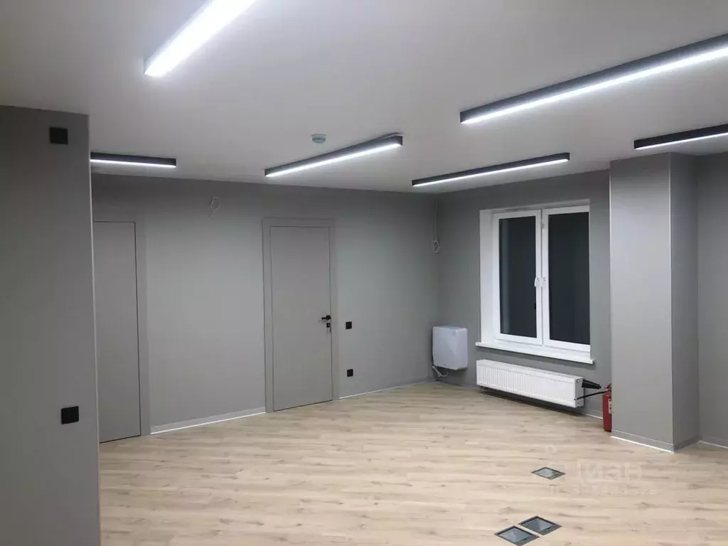 Офис в Челябинская область, Челябинск Лесопарковая ул., 8 (75 м) - Фото 1