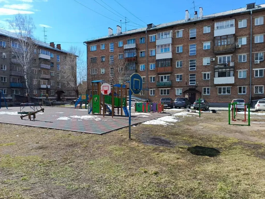 2-к кв. Новосибирская область, Новосибирск ул. Авиастроителей, 1/10 ... - Фото 0