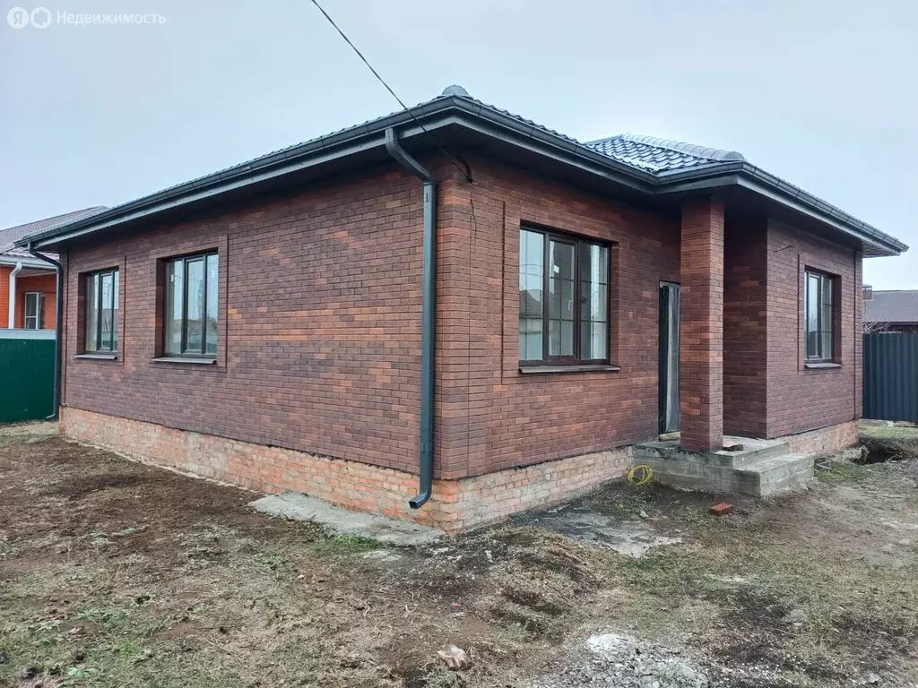 Дом в Новочеркасск, Сарматская улица, 250 (100 м) - Фото 1