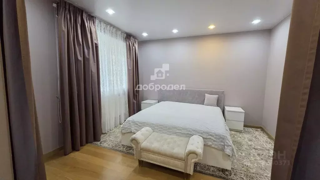 Дом в Свердловская область, Екатеринбург ул. Адмирала Ушакова, 4 (127 ... - Фото 2