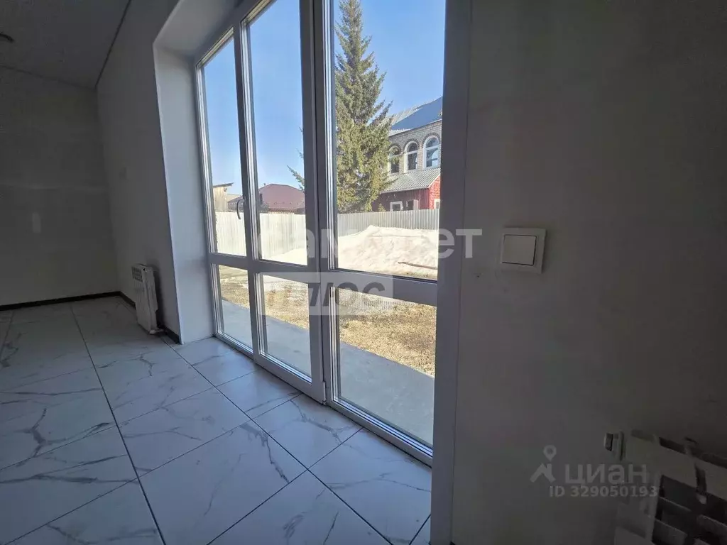Дом в Алтайский край, Барнаул городской округ, с. Власиха  (140 м) - Фото 2