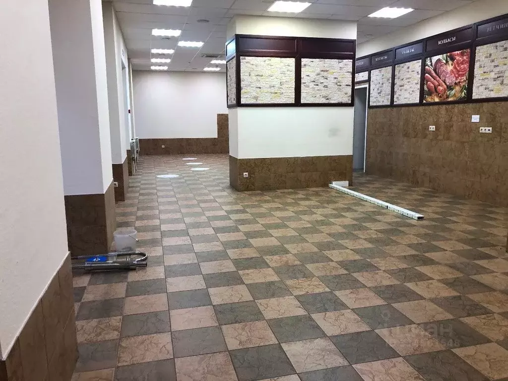 Торговая площадь в Свердловская область, Екатеринбург ул. Сакко и ... - Фото 0
