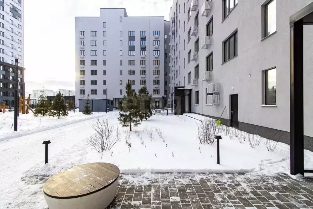 2-к кв. Тюменская область, Тюмень Новгородская ул., 20 (69.7 м) - Фото 0