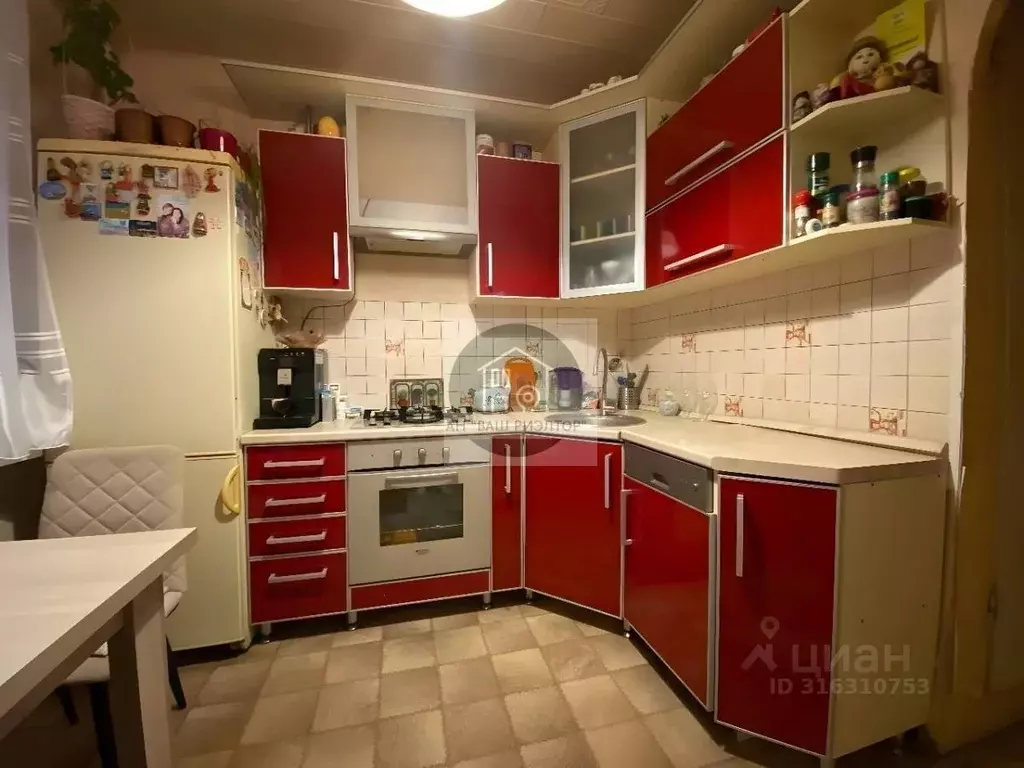 2-к кв. Саратовская область, Вольск Звездная ул., 3 (48.6 м) - Фото 0