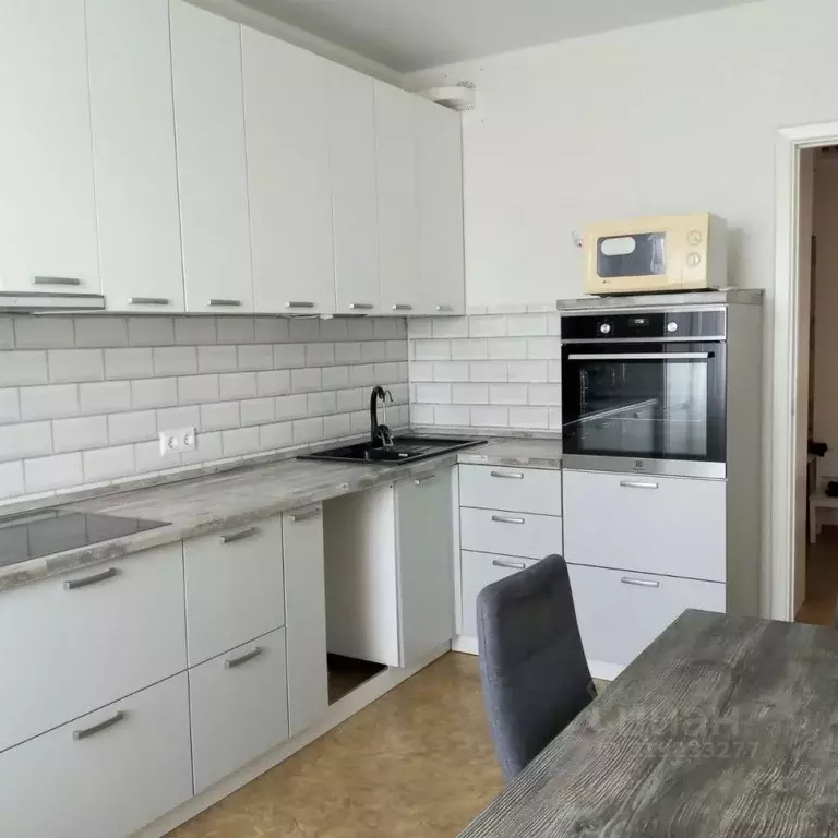 2-к кв. Татарстан, Набережные Челны 63-й комплекс, 01 (57.0 м) - Фото 0