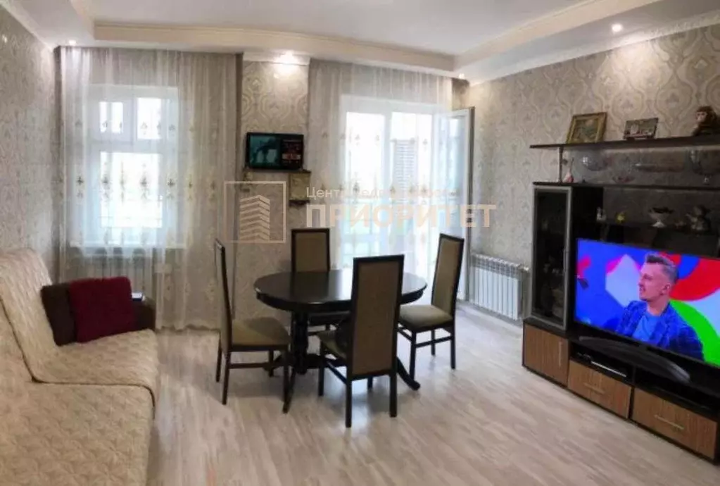 Квартира, 2 комнаты, 82.7 м - Фото 0