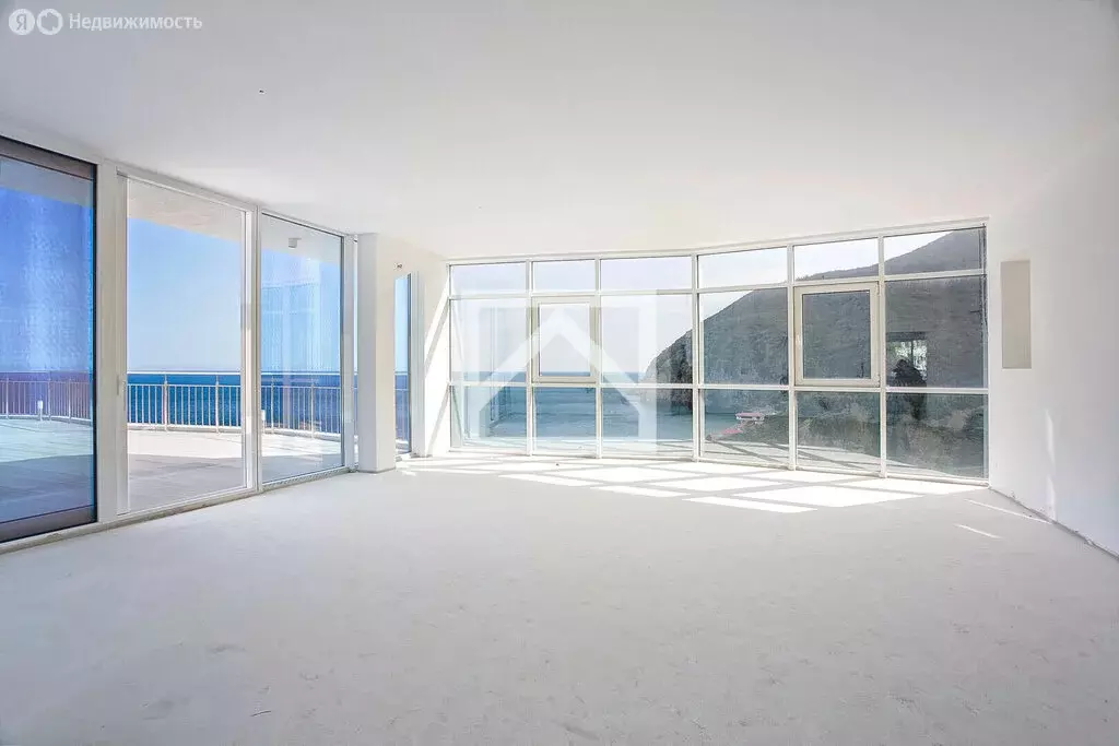 5-комнатная квартира: Партенит, Прибрежная улица, 7 (300 м) - Фото 2