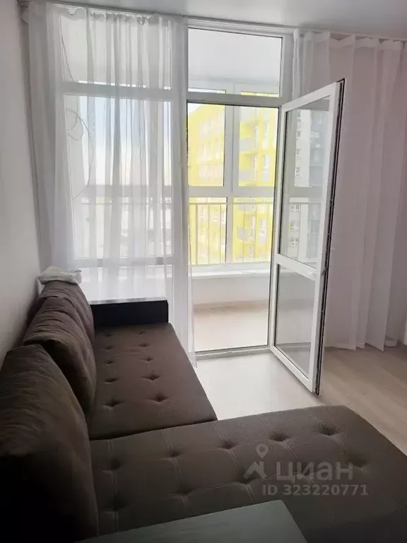 2-к кв. Удмуртия, Ижевск Камбарская ул., 94к2 (60.0 м) - Фото 2