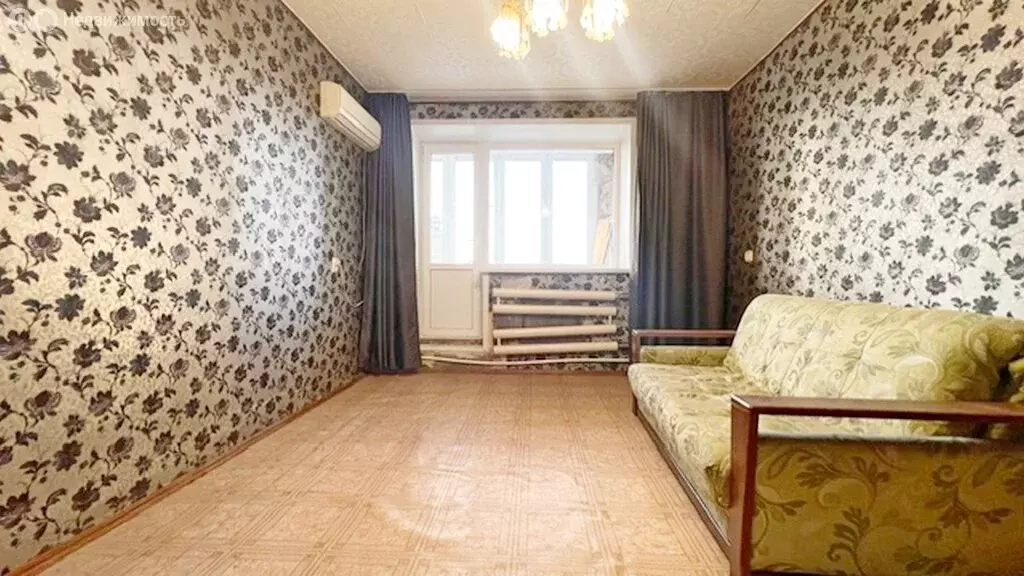 3-комнатная квартира: Вольск, улица Водопьянова, 71 (585 м) - Фото 1