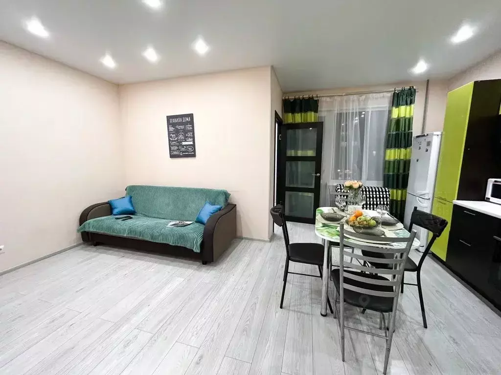 2-к кв. Карелия, Петрозаводск ул. Чапаева, 40А (42.0 м) - Фото 0