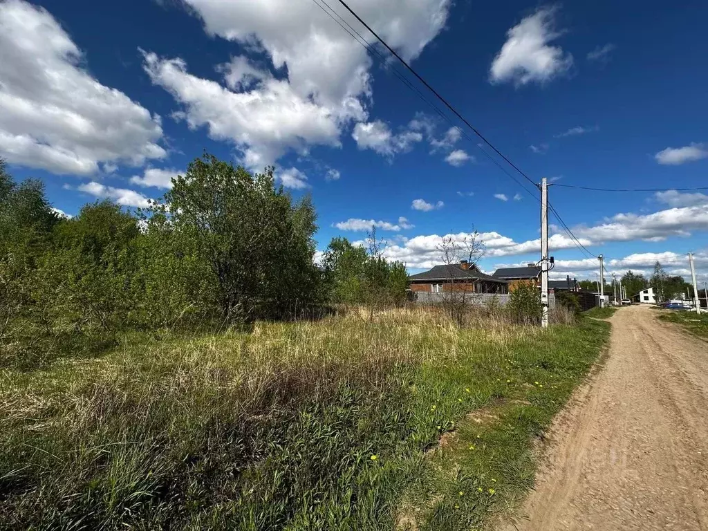 Участок в Тульская область, Тула городской округ, д. Тихвинка  (15.0 ... - Фото 0