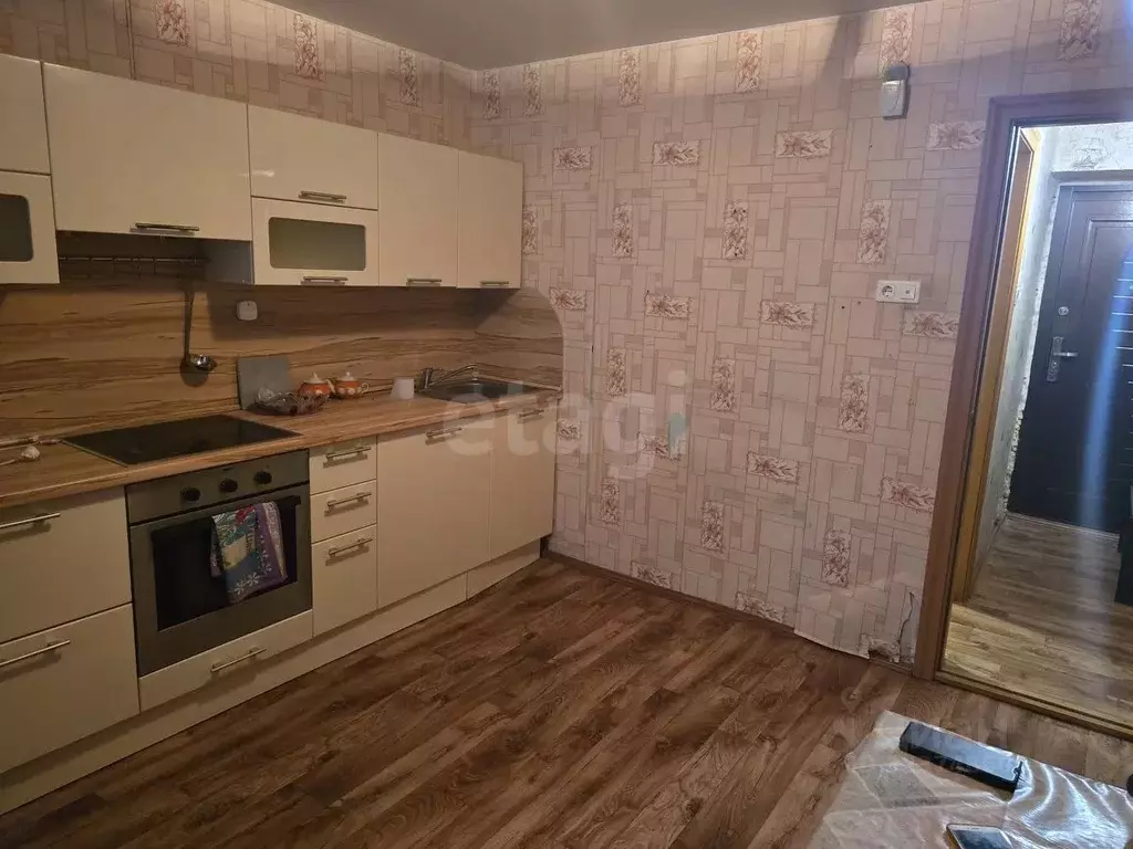 1-к кв. Тюменская область, Тюмень Олимпийская ул., 8 (36.0 м) - Фото 1