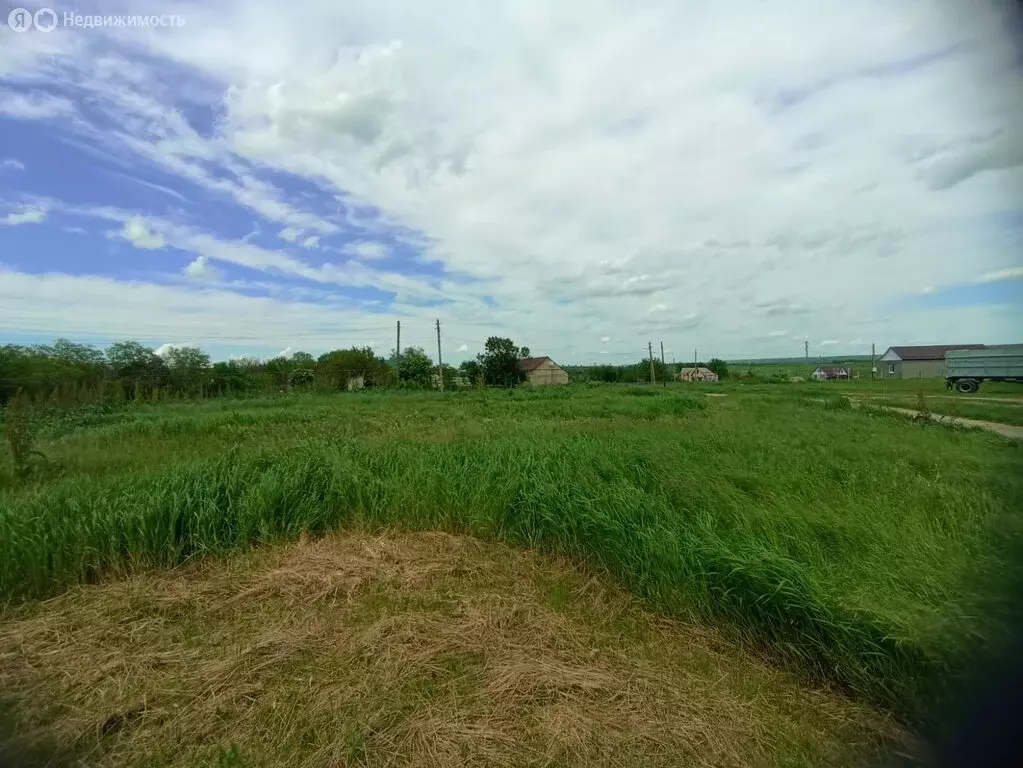 Участок в село Московское, улица Калинина, 86 (10 м) - Фото 0