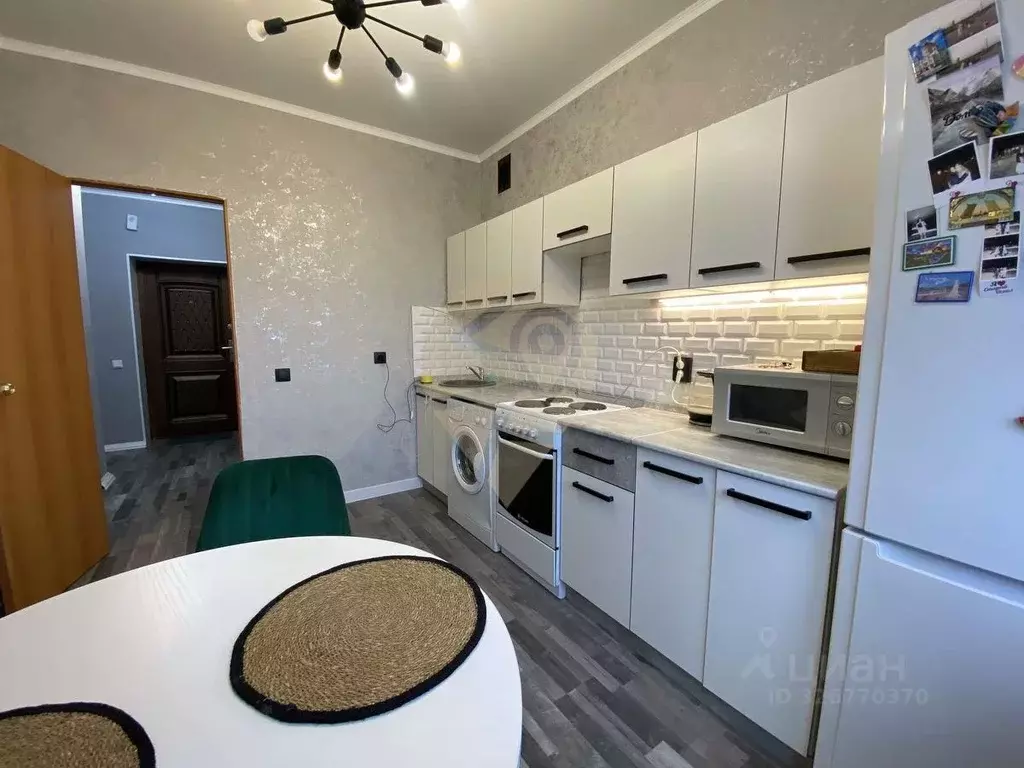 1-к кв. Белгородская область, Старый Оскол Заречье мкр, 12 (34.8 м) - Фото 2