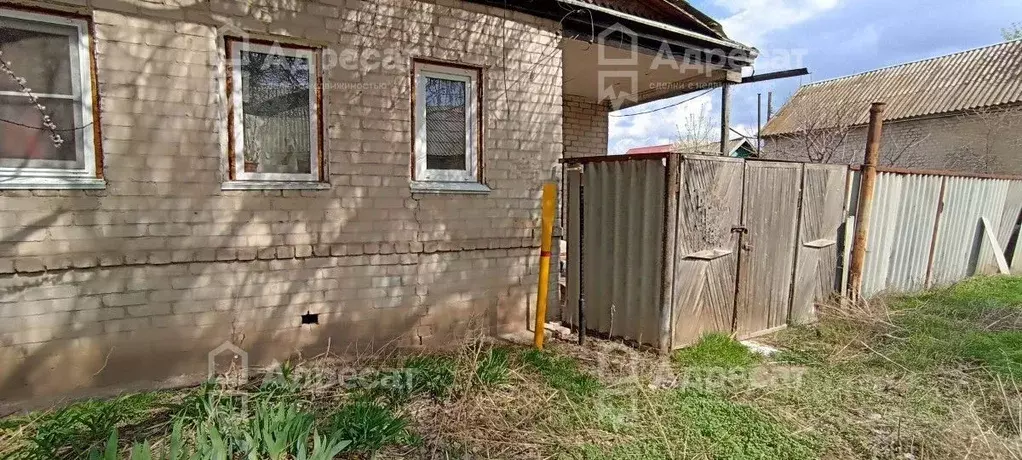 Дом в Волгоградская область, Краснослободск Среднеахтубинский район, ... - Фото 0