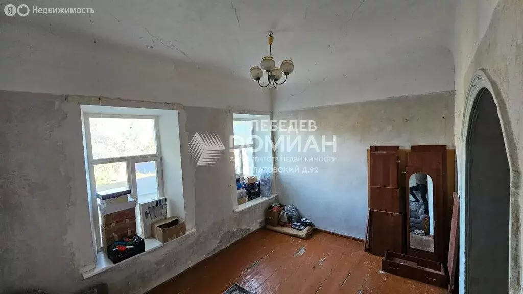 4-комнатная квартира: Новочеркасск, Платовский проспект, 42 (58.1 м) - Фото 1