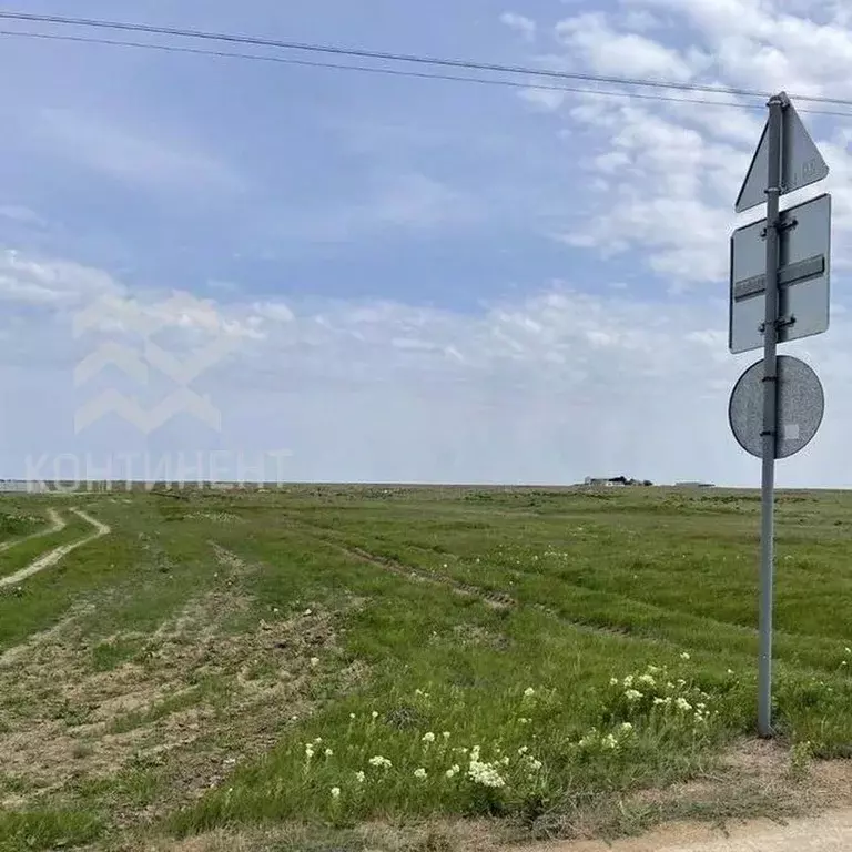 Участок в Крым, Сакский район, Суворовское с/пос, с. Великое ул. ... - Фото 2