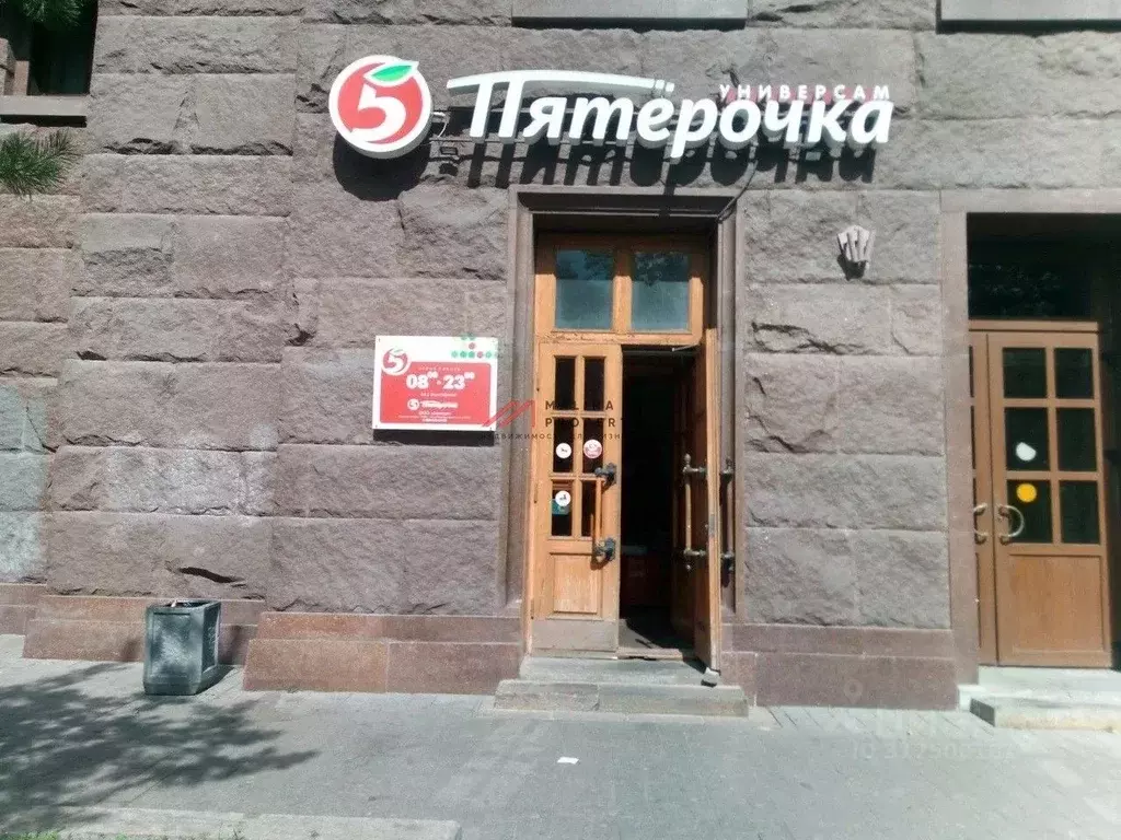 Торговая площадь в Москва Котельническая наб., 1/15кА (686 м) - Фото 1