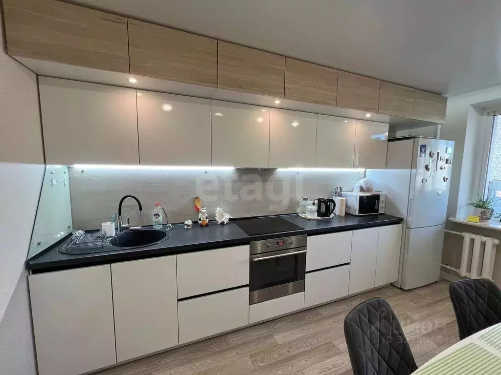 3-к кв. Тюменская область, Тюмень Малая Боровская ул., 38 (85.0 м) - Фото 1