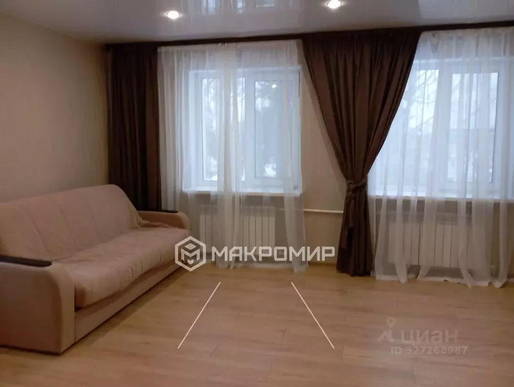 Дом в Ленинградская область, Луга Средняя Заречная ул., 40А (263 м) - Фото 1