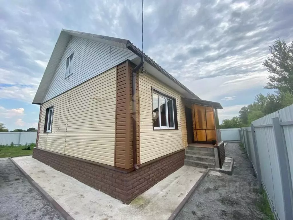 Дом в Белгородская область, Старооскольский городской округ, с. ... - Фото 2