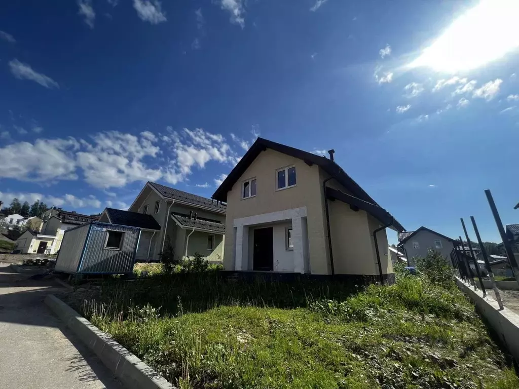 Дом в Ленинградская область, Всеволожский район, Бугровское городское ... - Фото 1