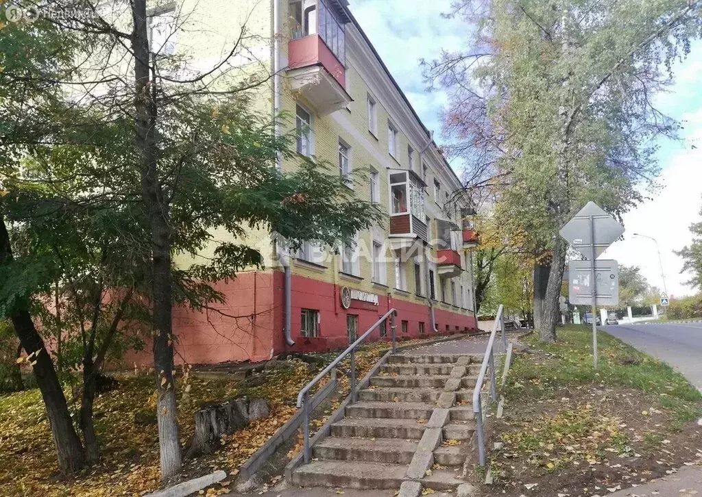 2-комнатная квартира: Дзержинский, Спортивная улица, 5 (50 м) - Фото 1