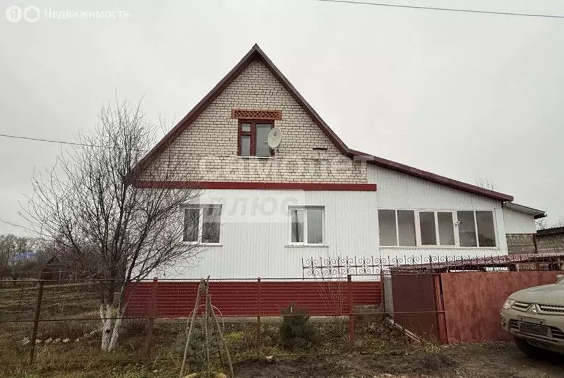 Дом в Новомайнское городское поселение, посёлок Труженик, Луговая ... - Фото 1