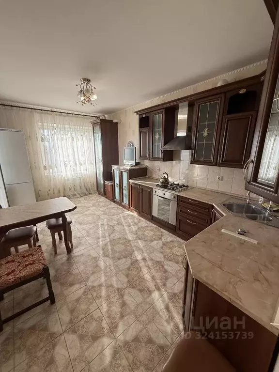 2-к кв. Астраханская область, Астрахань ул. Татищева, 43Б (95.0 м) - Фото 1