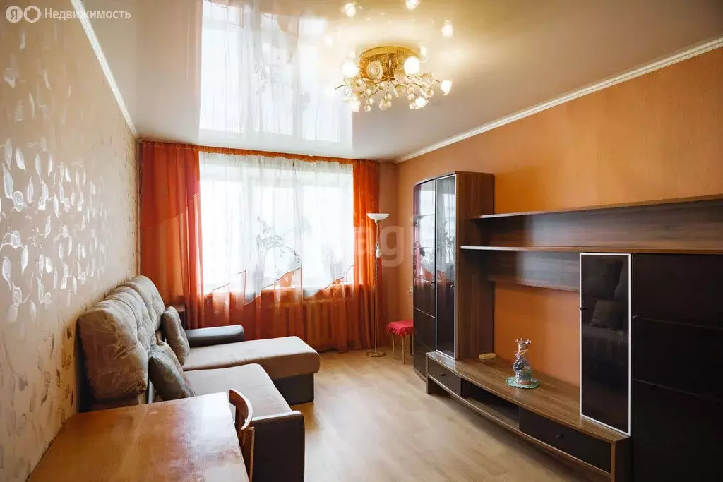 3-комнатная квартира: Комсомольск-на-Амуре, улица Гагарина, 13 (65 м) - Фото 0