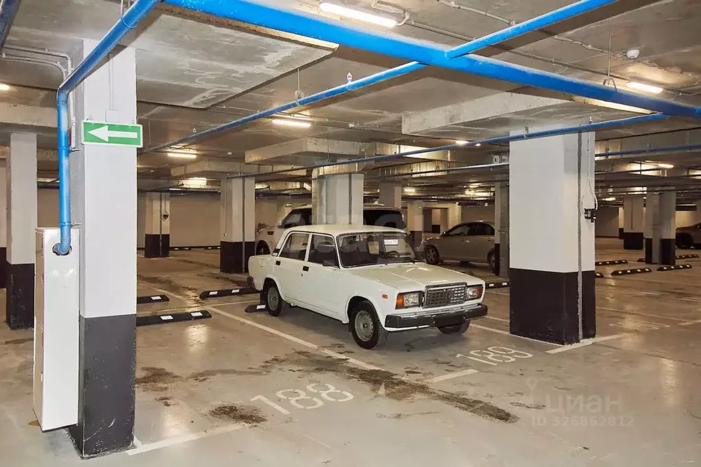 Гараж в Тюменская область, Тюмень ул. Братьев Бондаревых, 5 (13 м) - Фото 1