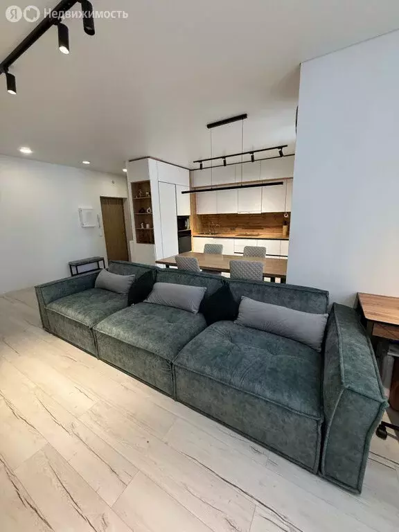 3-комнатная квартира: Екатеринбург, проспект Академика Сахарова, 93 ... - Фото 2