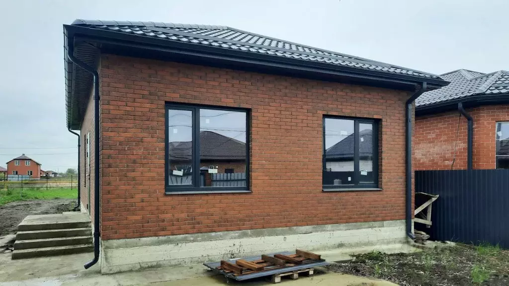 Дом в Адыгея, Тахтамукайский район, Энем пгт Советская ул. (80 м) - Фото 2