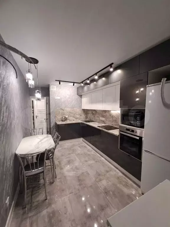 2-к. квартира, 60 м, 6/24 эт. - Фото 1