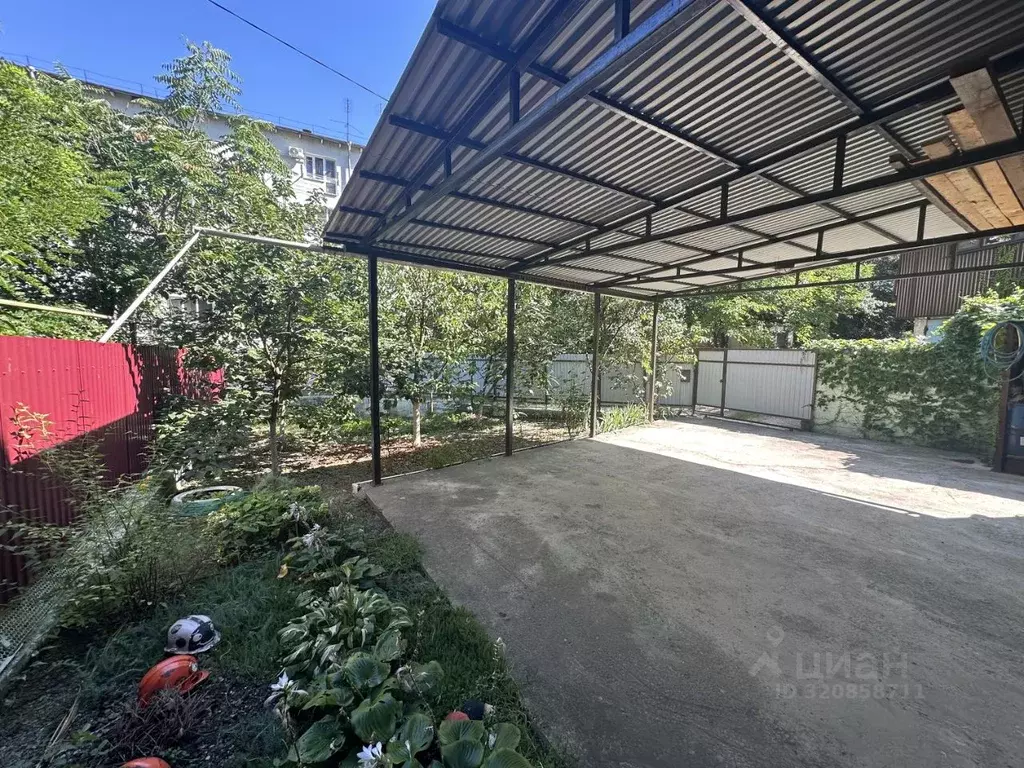 Дом в Краснодарский край, Туапсе ул. Калараша, 3Б (158 м) - Фото 1