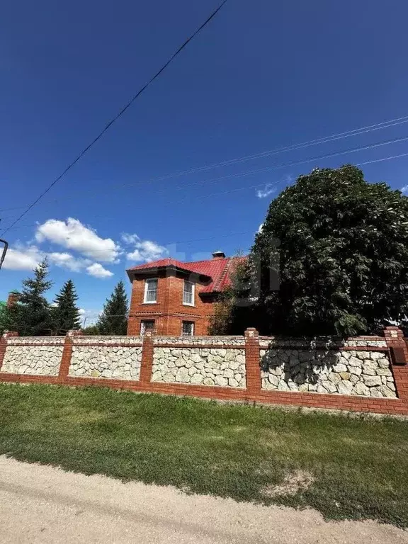 Дом в Самарская область, Ставропольский район, Верхние Белозерки ... - Фото 1