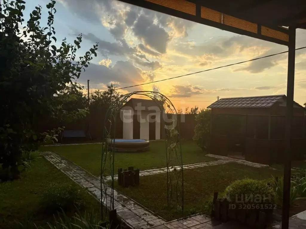 Дом в Саратовская область, Энгельсский район, Красноярское ... - Фото 1