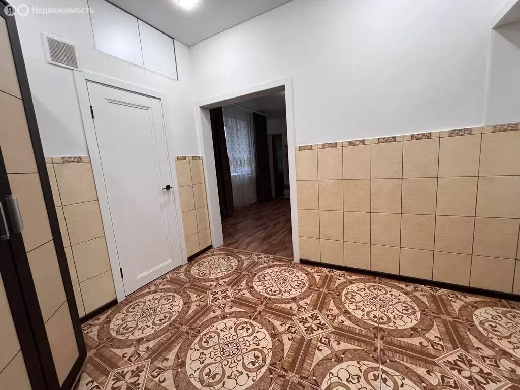 3-комнатная квартира: Оренбург, Салмышская улица, 11/1 (107 м) - Фото 0
