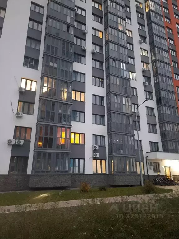 2-к кв. Башкортостан, Уфа ул. Воинов-Интернационалистов, 3 (35.2 м) - Фото 1