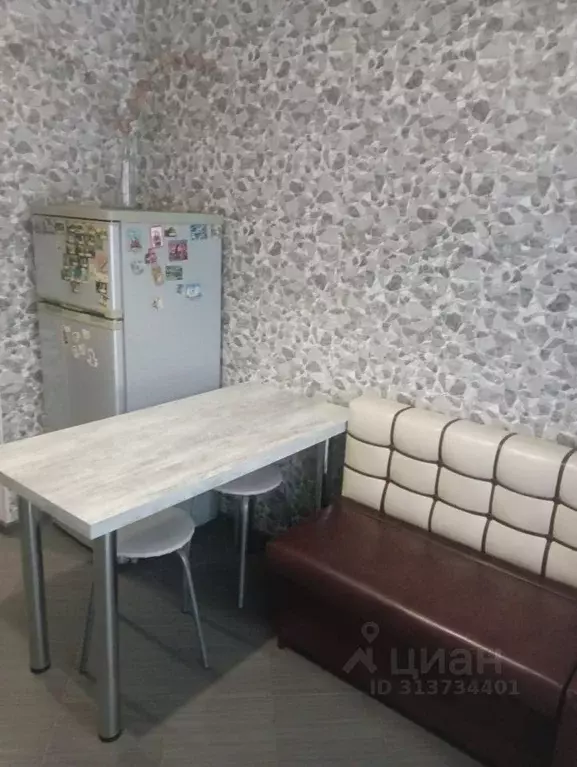 1-к кв. Калининградская область, Калининград Батальная ул., 5 (40.0 м) - Фото 2