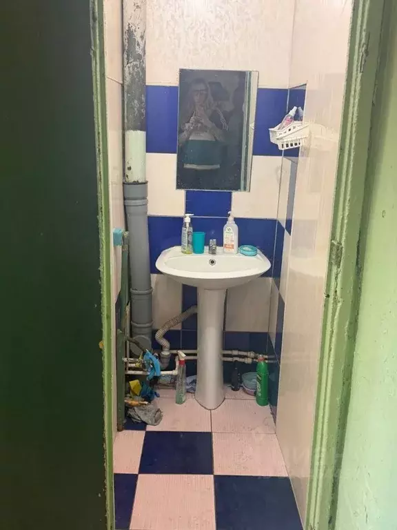 Комната Новгородская область, Великий Новгород ул. Зелинского, 7 - Фото 2