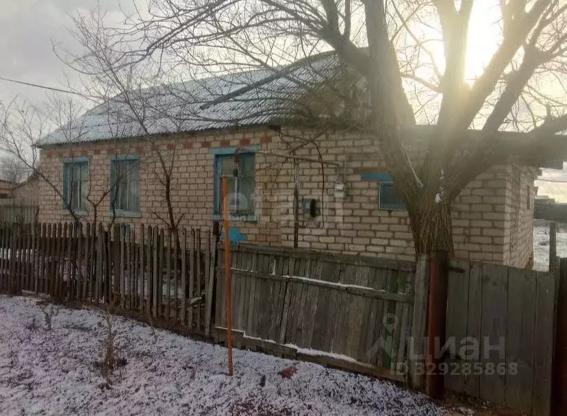 Дом в Калмыкия, Малодербетовский район, пос. Ханата ул. Городовикова, ... - Фото 1